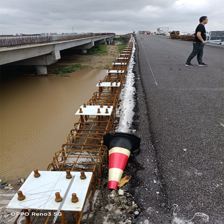 河道景观桥梁护栏多少钱一米价格低