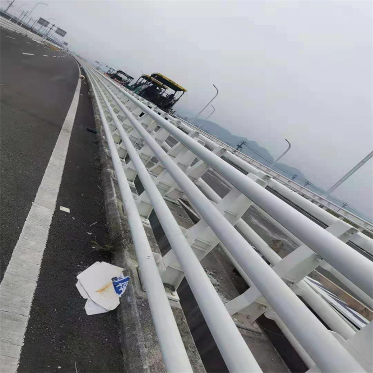 交通道路护栏多少钱一米当地供应商