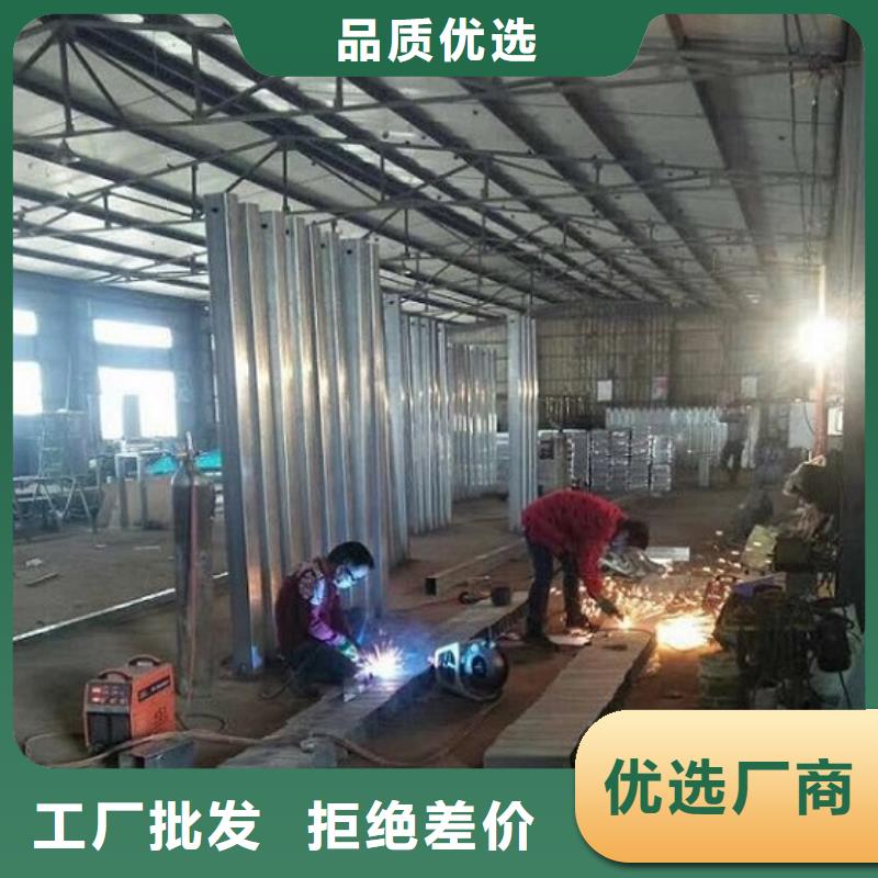 太阳能LED滚动灯箱款式用品质赢得客户信赖