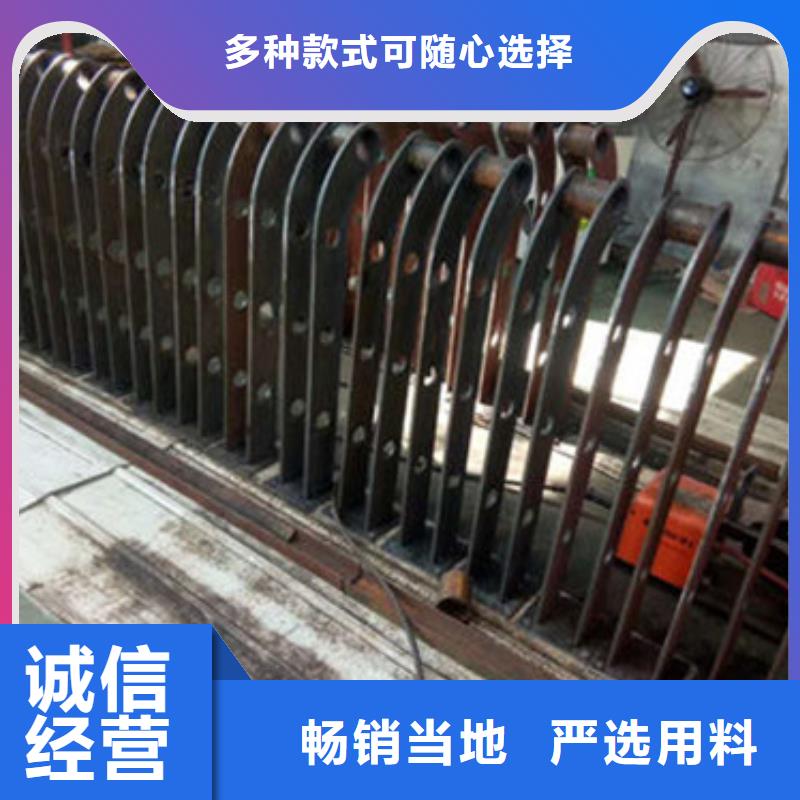 不锈钢复合管护栏_河堤防撞护栏满足多种行业需求当地生产商