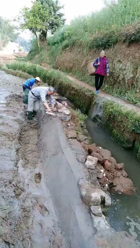 粘土土壤固化剂道路路基固化土工程修缮本地货源