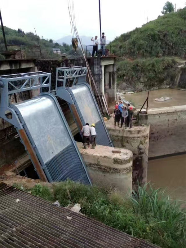 拦污栅清污机按需定制