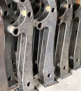 【桥梁护栏  不用栈道护栏厂分类和特点】