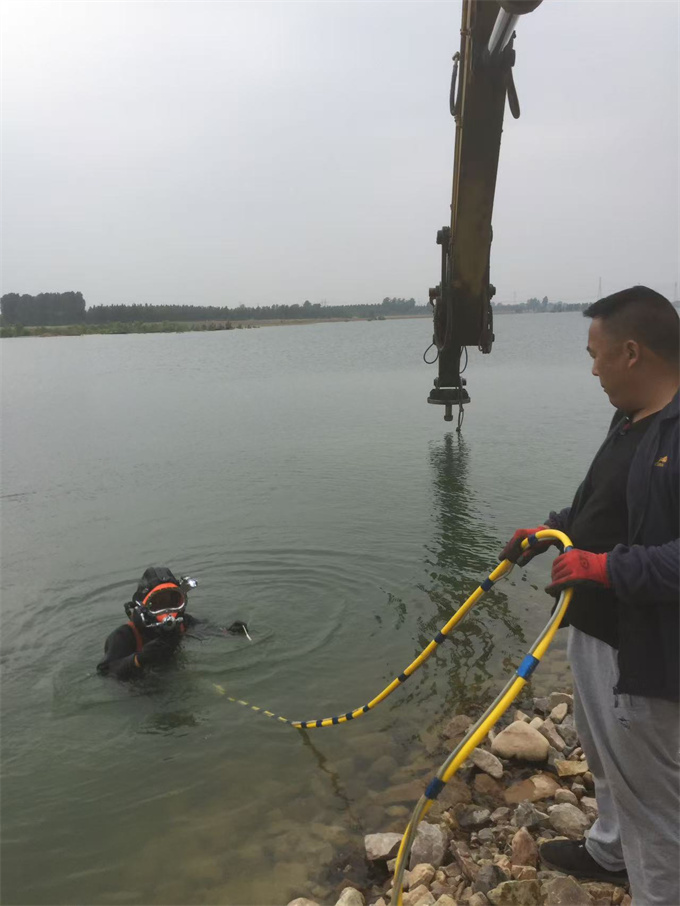 水下闸门堵漏维修欢迎来电专业承接