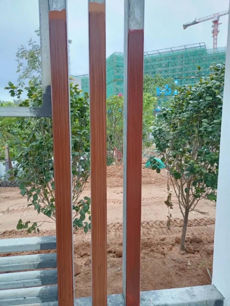 不锈钢仿木纹漆，长廊花架木纹漆，水性木纹漆源头批发来图定制