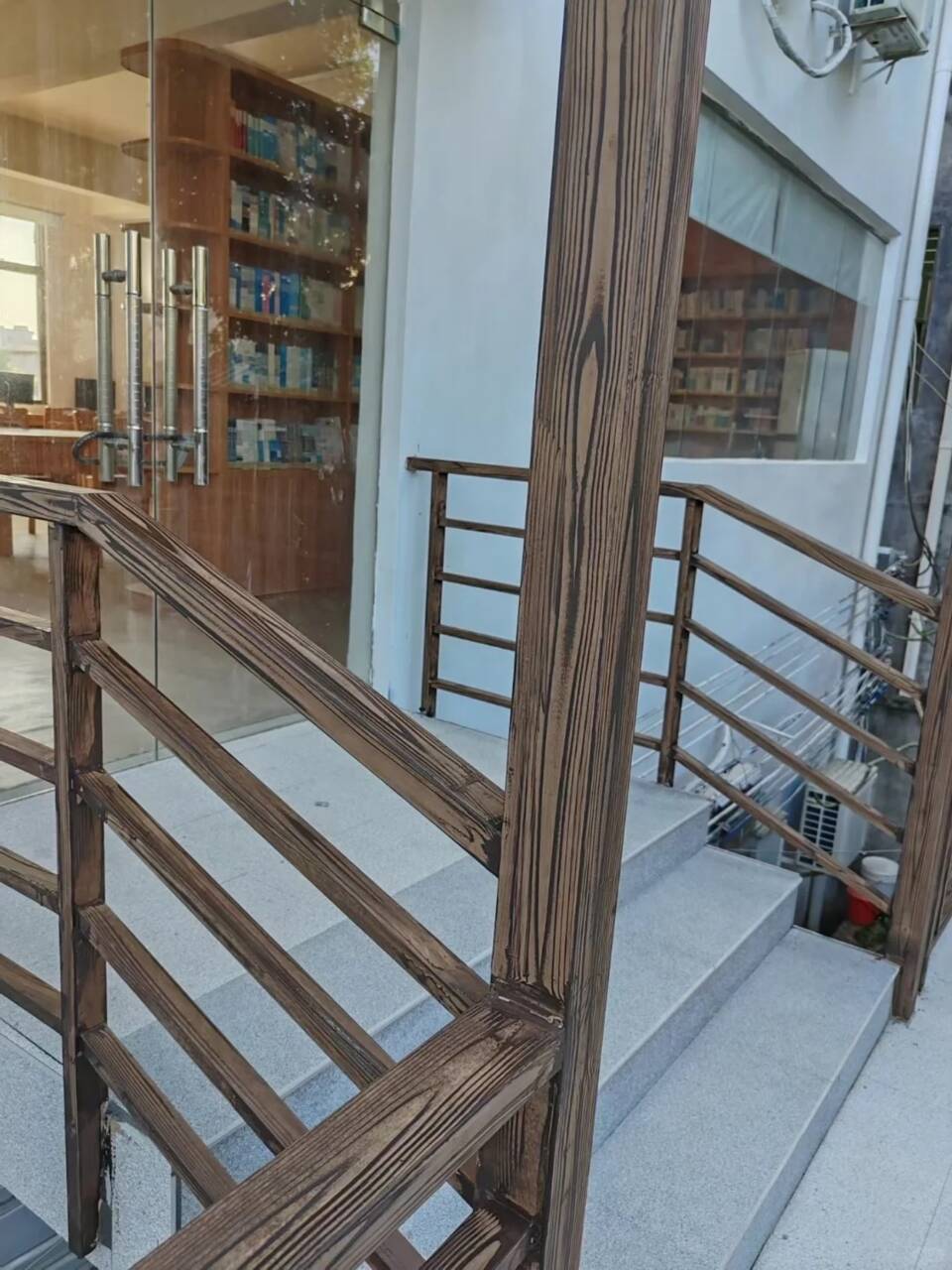 不锈钢仿木纹漆批发施工#不锈钢#长廊花架#廊架护栏