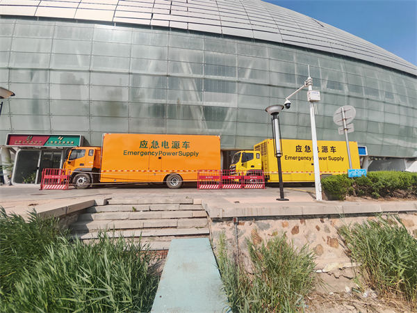 UPS电源出租高压发电机出租/24小时发电