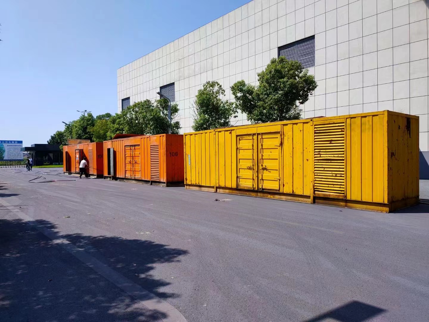 200KW发电机出租租赁400KW发电机电缆线出租UPS电源出租400kw发电机租赁正规公司