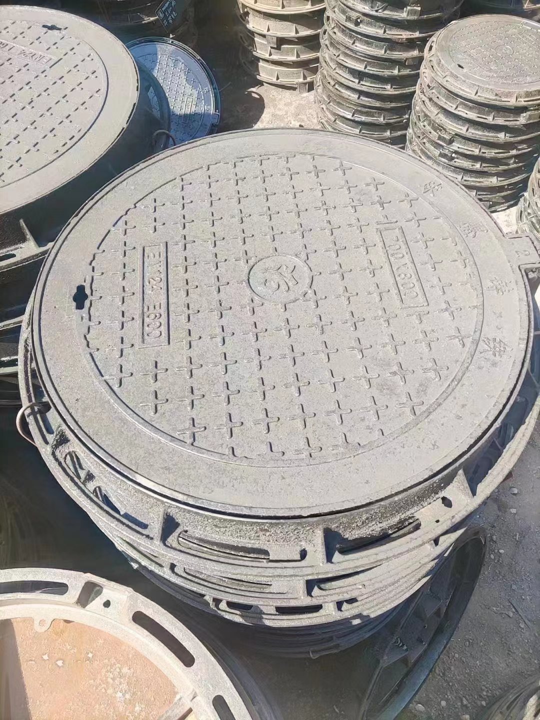 900*900球墨铸铁井盖D400图集图片建通铸造专注生产N年