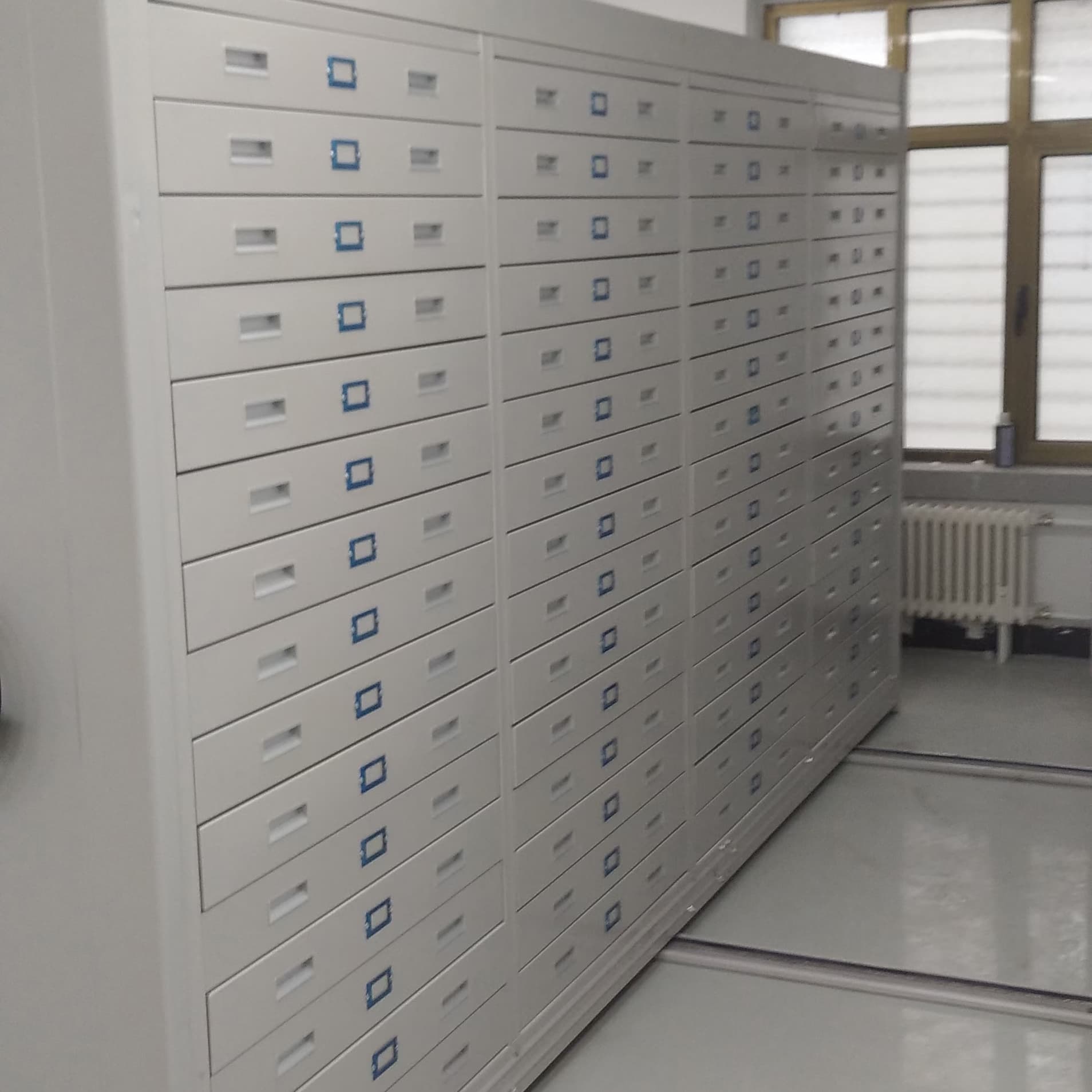 密集架安装库存量充足